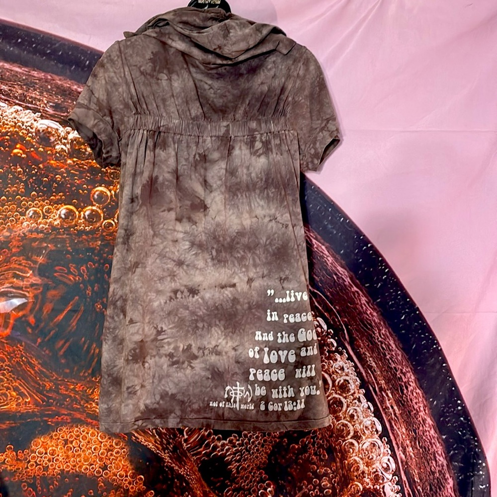 Brown Tie-Dye Heart Top - Picture 3 of 9